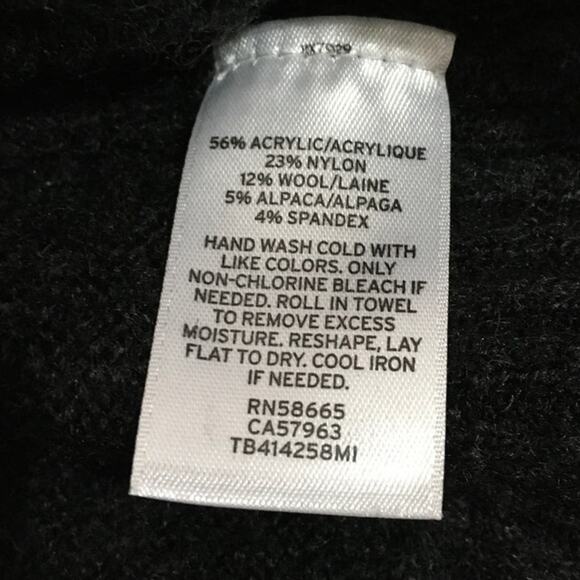 Treasure & Bond Cozy V-Neck Sweater - Charcoal - Medium - Picture 11 of 12